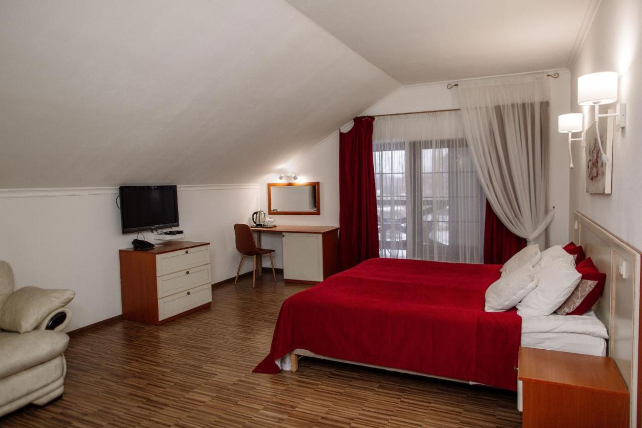 Veselyj Zajets Hotel Pirnove Luaran gambar