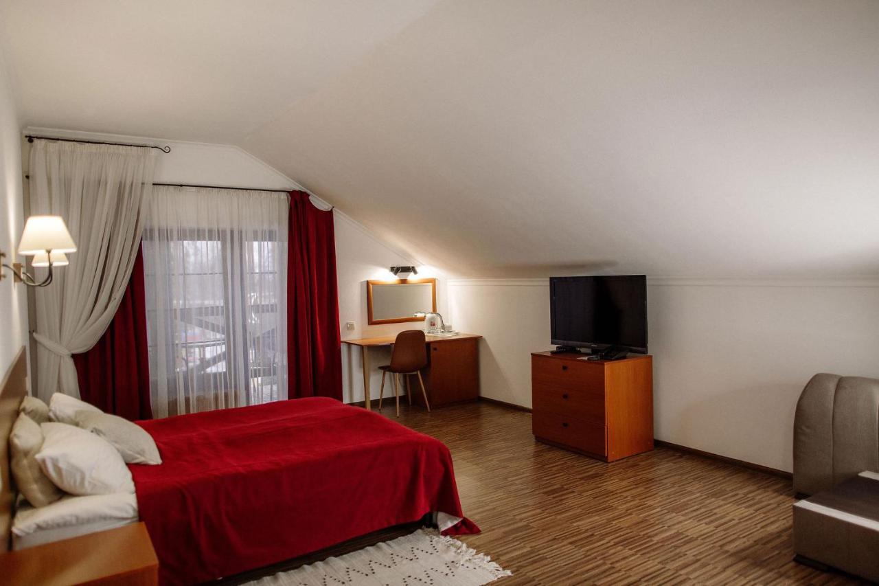 Veselyj Zajets Hotel Pirnove Luaran gambar