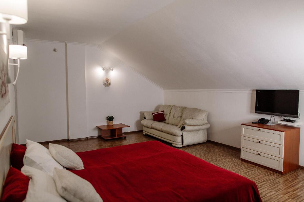 Veselyj Zajets Hotel Pirnove Luaran gambar