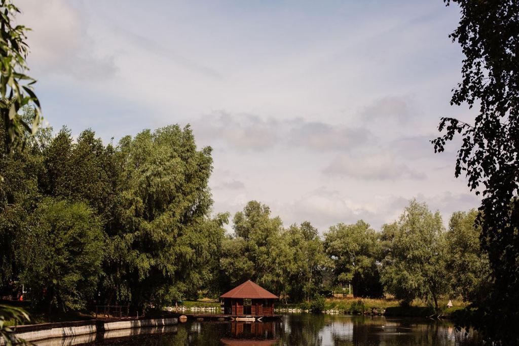 Veselyj Zajets Hotel Pirnove Luaran gambar